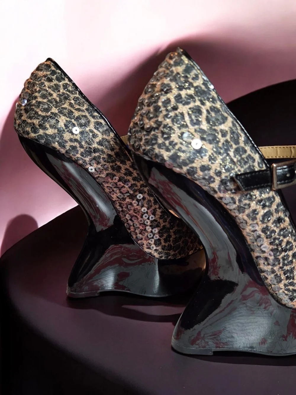 Chinese Laundry China Doll Sequin Leopard Wedge Heels Size 6.5M **
